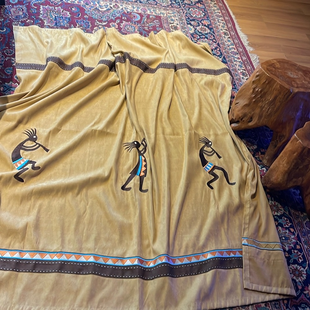 Avanti shower curtain Kokopelli